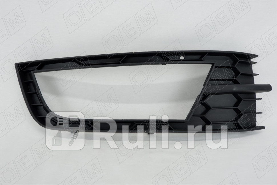 Накладка противотуманной фары правая для Skoda Octavia A7 2013-2017 OEM OEM1467R 440₽