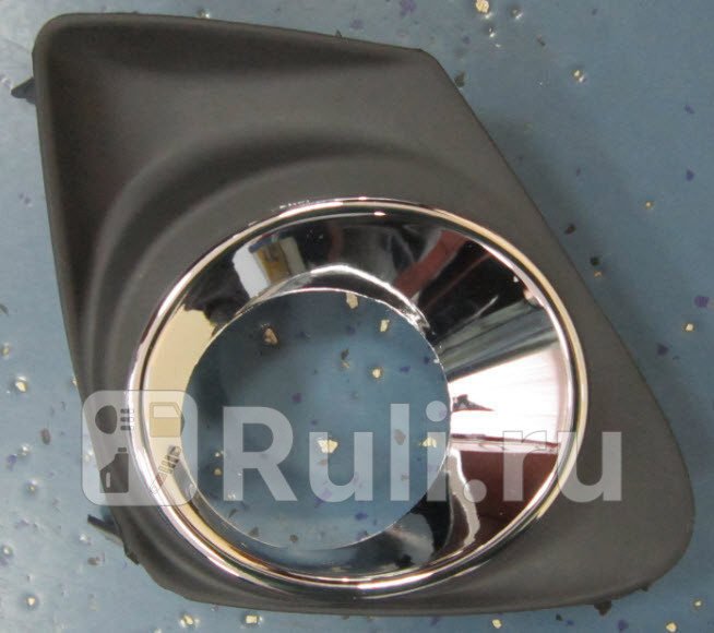 Накладка противотуманной фары правая для Toyota Corolla 150 рестайлинг 2010-2013 Forward TYCRL10-194-R 420₽