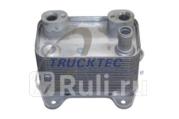 Радиатор масляный MERCEDES-BENZ TRUCKTEC 0218159 0₽