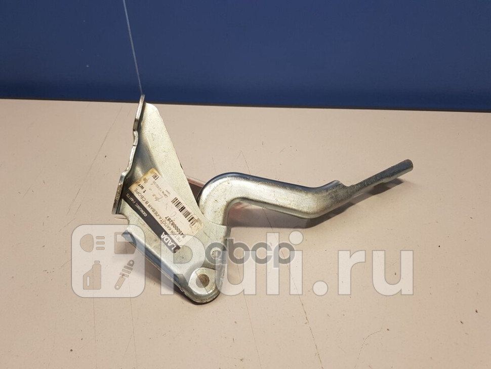 Петля капота левая для Lada Vesta 2015-2021 LADA 8450008287 2050₽