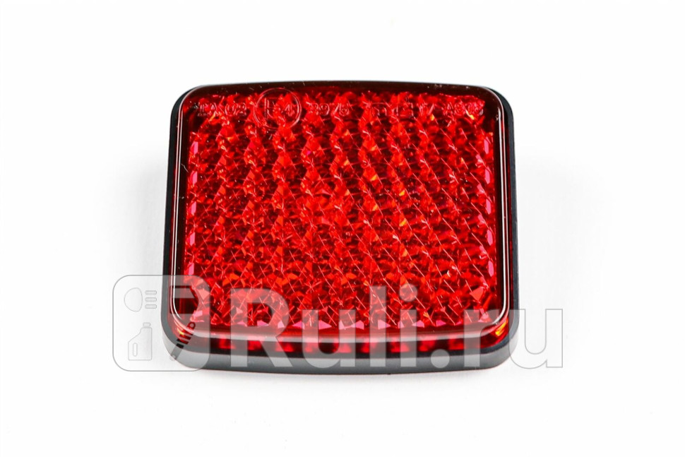 Катафот левыйправый в задний бампер 1 шт для Iveco Daily 1996-2014 TYC 17-A815-00-2B 820₽