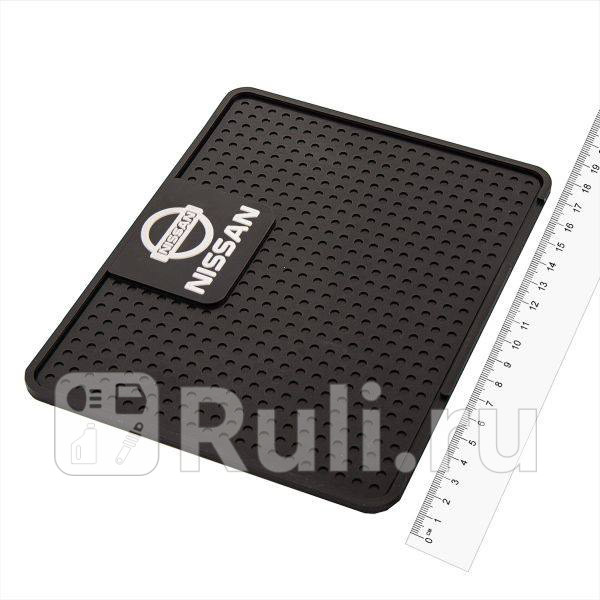 Коврик на панель приборов противоскользящий 180х135 мм SKYWAY с эмблемой SKYWAY HX-30 Nissan 440₽