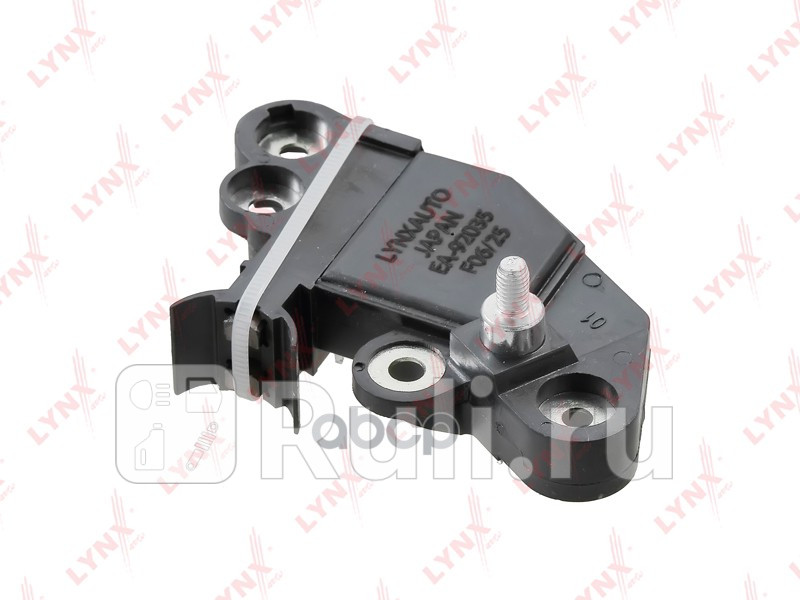 Регулятор напряжения генератора LYNXAUTO EA92035 2260₽