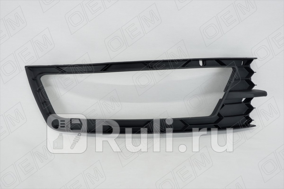 Накладка противотуманной фары правая для Skoda Rapid 2012-2017 OEM OEM1319R 380₽