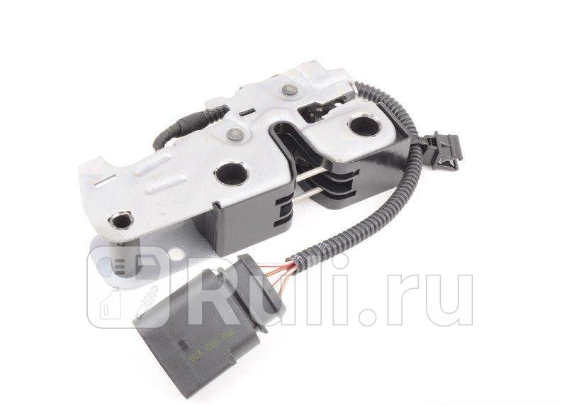 Замок капота CAYENNE 2010 VAG 95851150901 24660₽